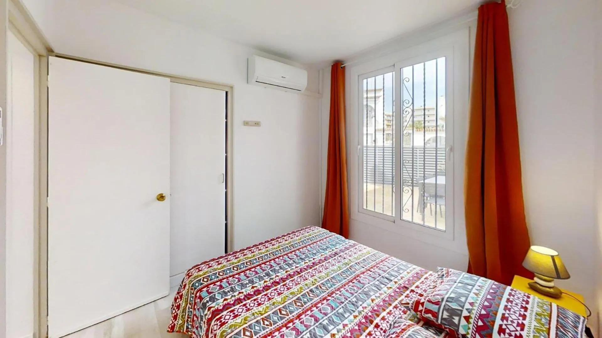 Casa Port Salinas 16 Villa Roses Holiday home